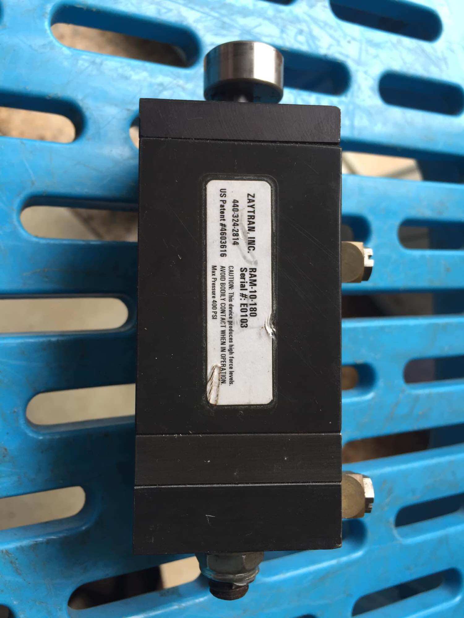 ZAYTRAN.INC. RAM -10-180 Mô tơ khí Mỹ - New 90%