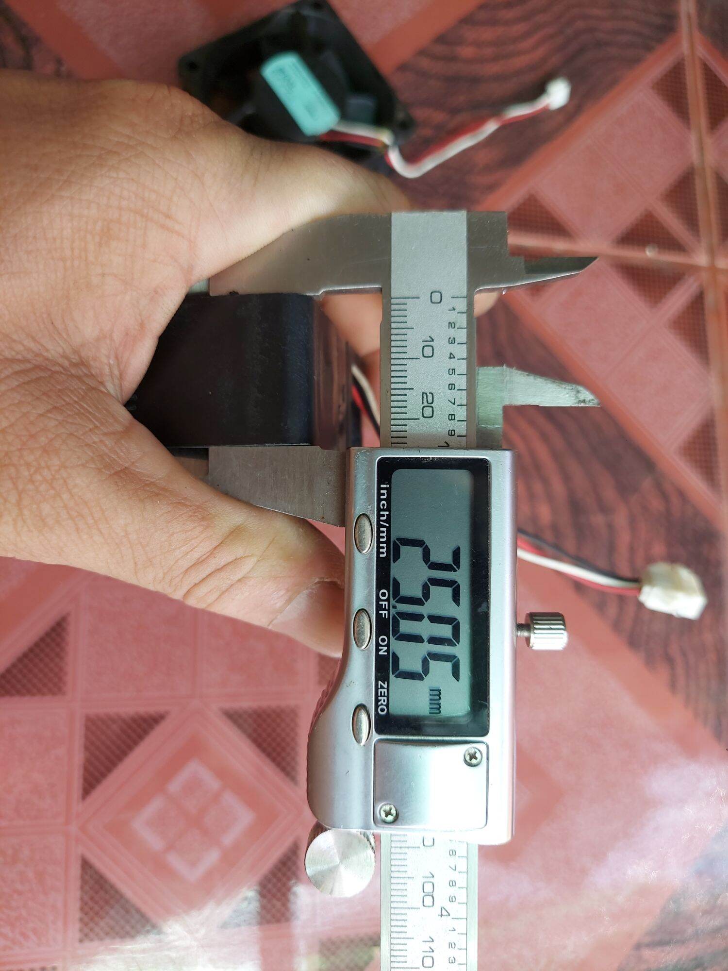 Quạt tản nhiệt 24v NMB 6×6×2.5
