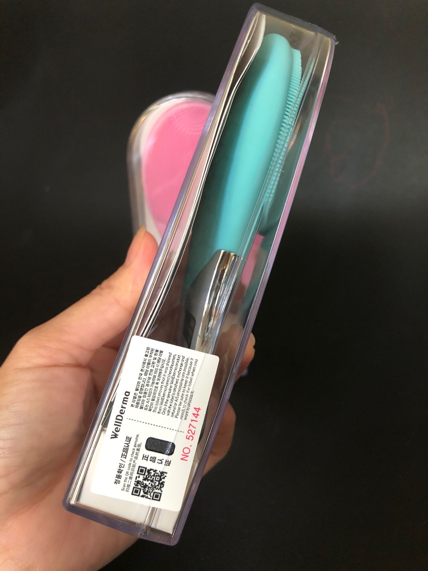 Máy Rửa Mặt Con Cá WELLDERMA CLEASING FISH