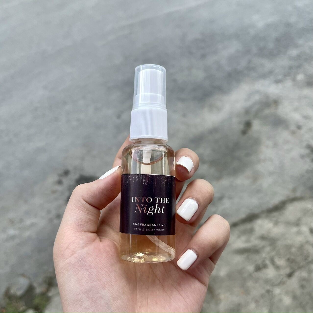 XỊT THƠM TOÀN THÂN INTO THE NIGHT 236ML - HƯƠNG THƠM SANG TRỌNG