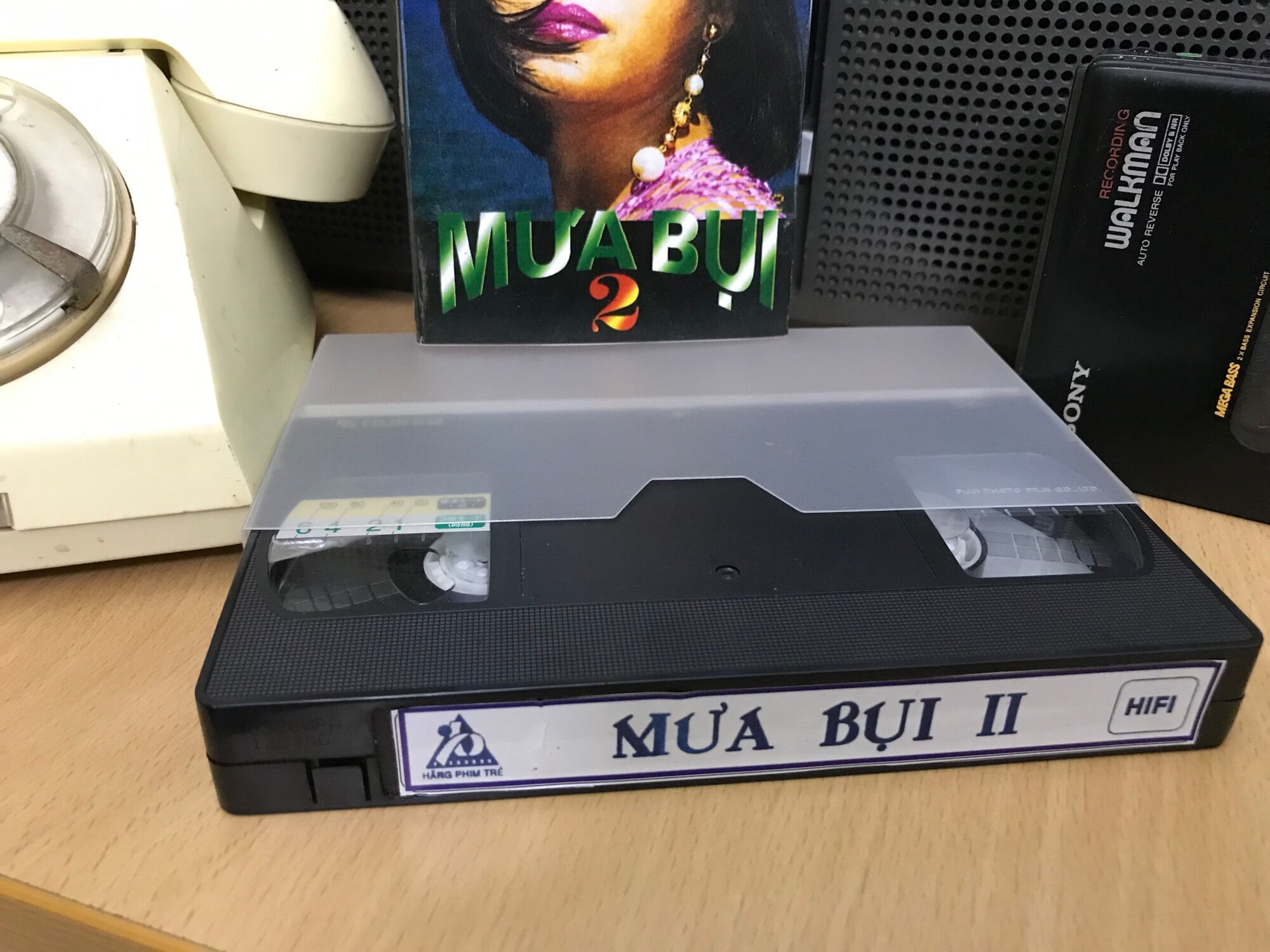 Băng VHS Mưa bụi 2