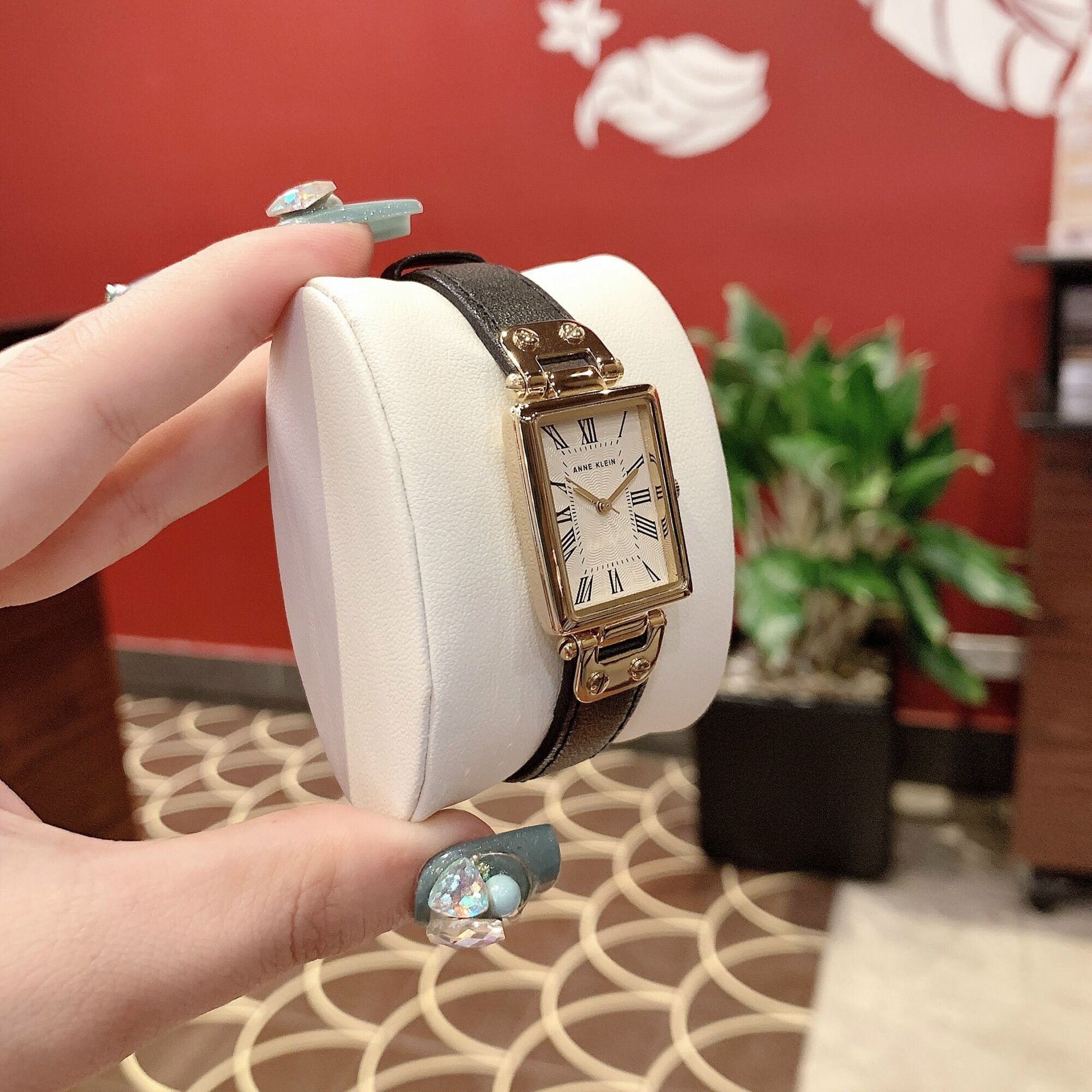 Đồng hồ nữ Anne klein