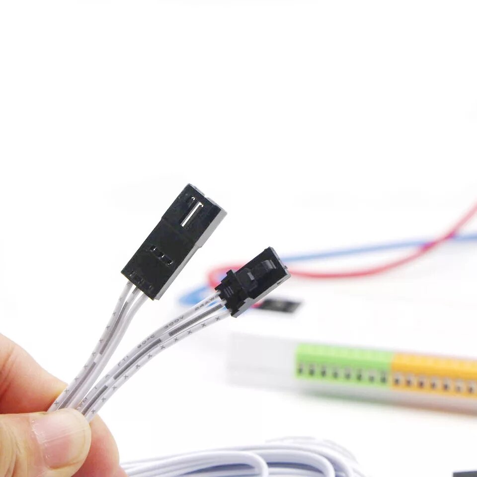 Bộ điều khiển LED đuổi cầu thang 32 bậc cảm biến chuyển động 12V - 24V