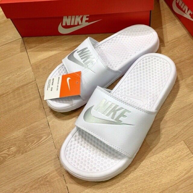 [HCM]DÉP NIKE BENASSI TRẮNG NỮ
