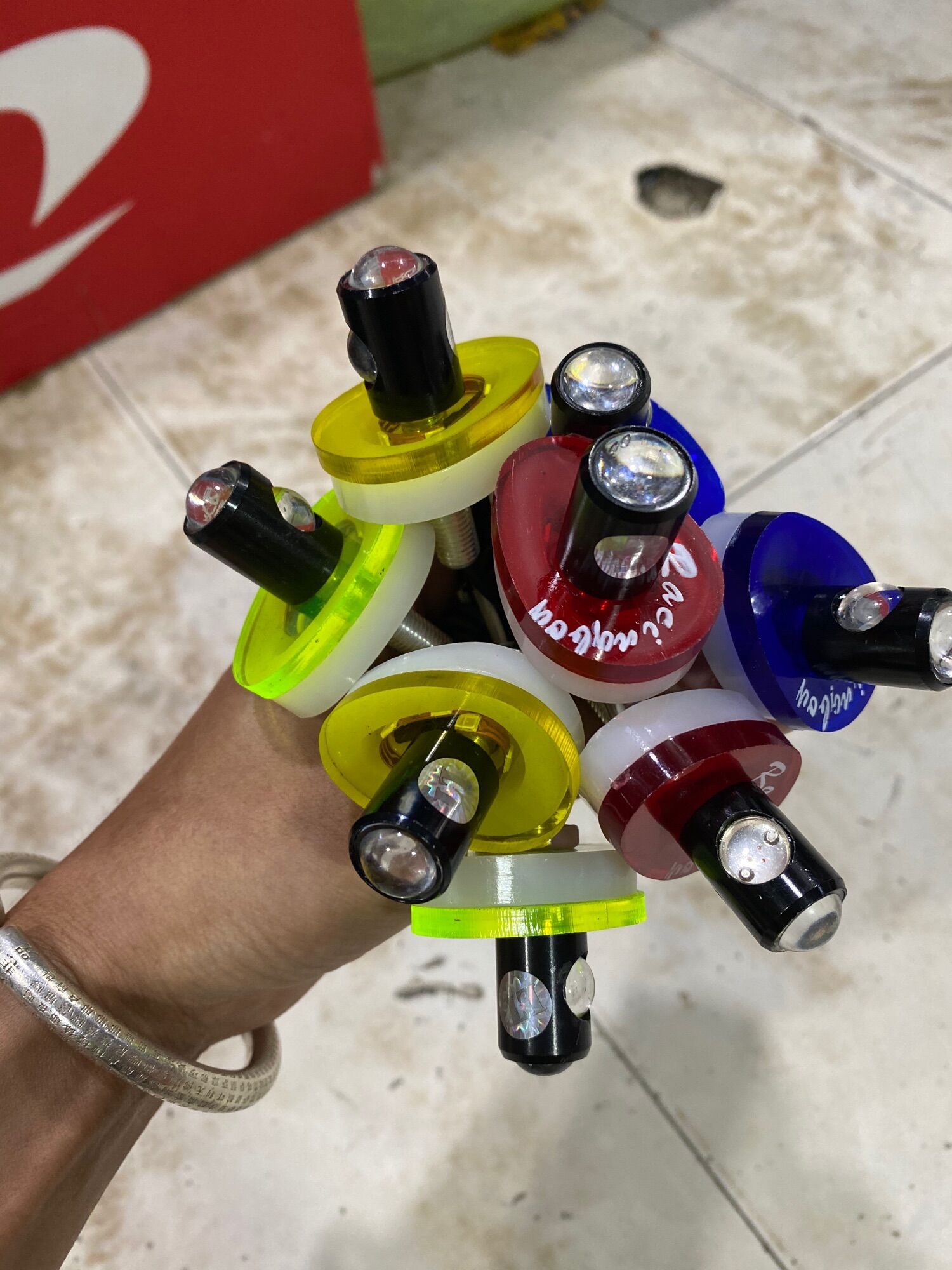 bộ 2 đẻn xi nhan multy có lông đền đèn led