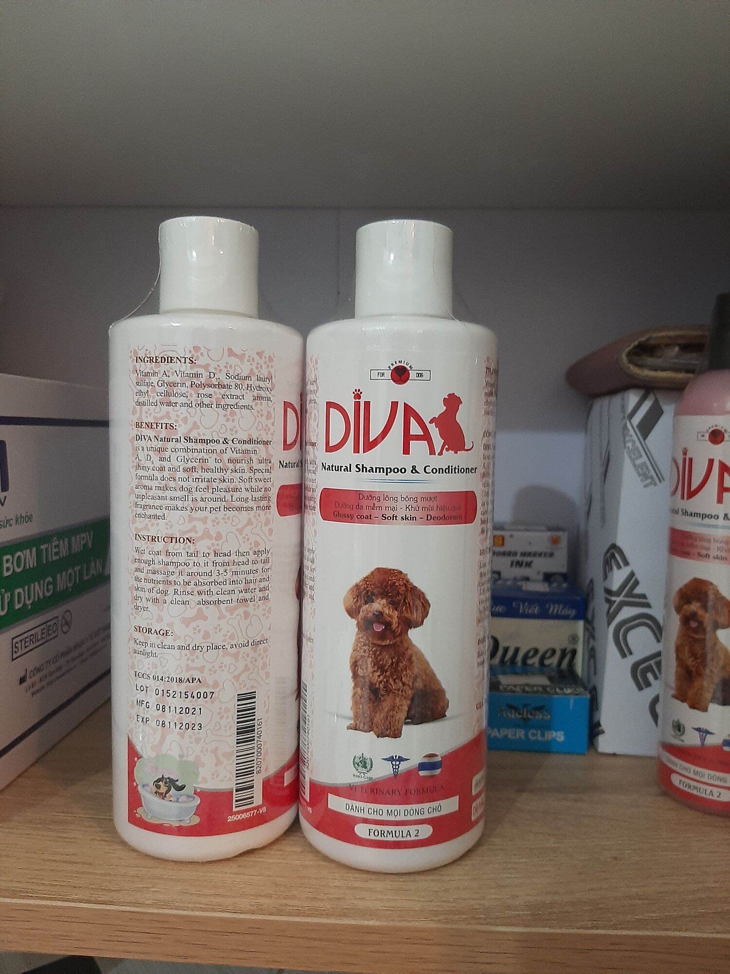 Sữa tắm khử mùi, dưỡng lông DIVA hồng 400ml