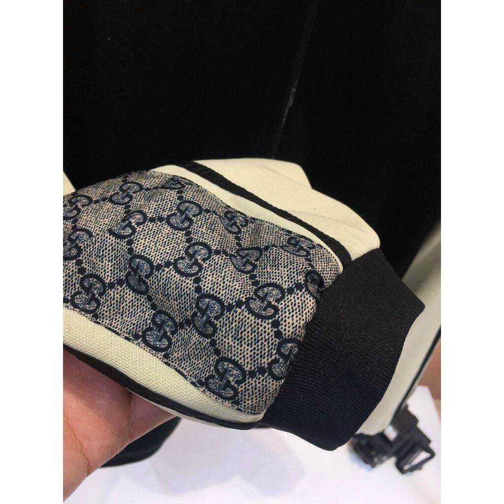 Áo Khoác Dù Viền Tay Gucci KD55