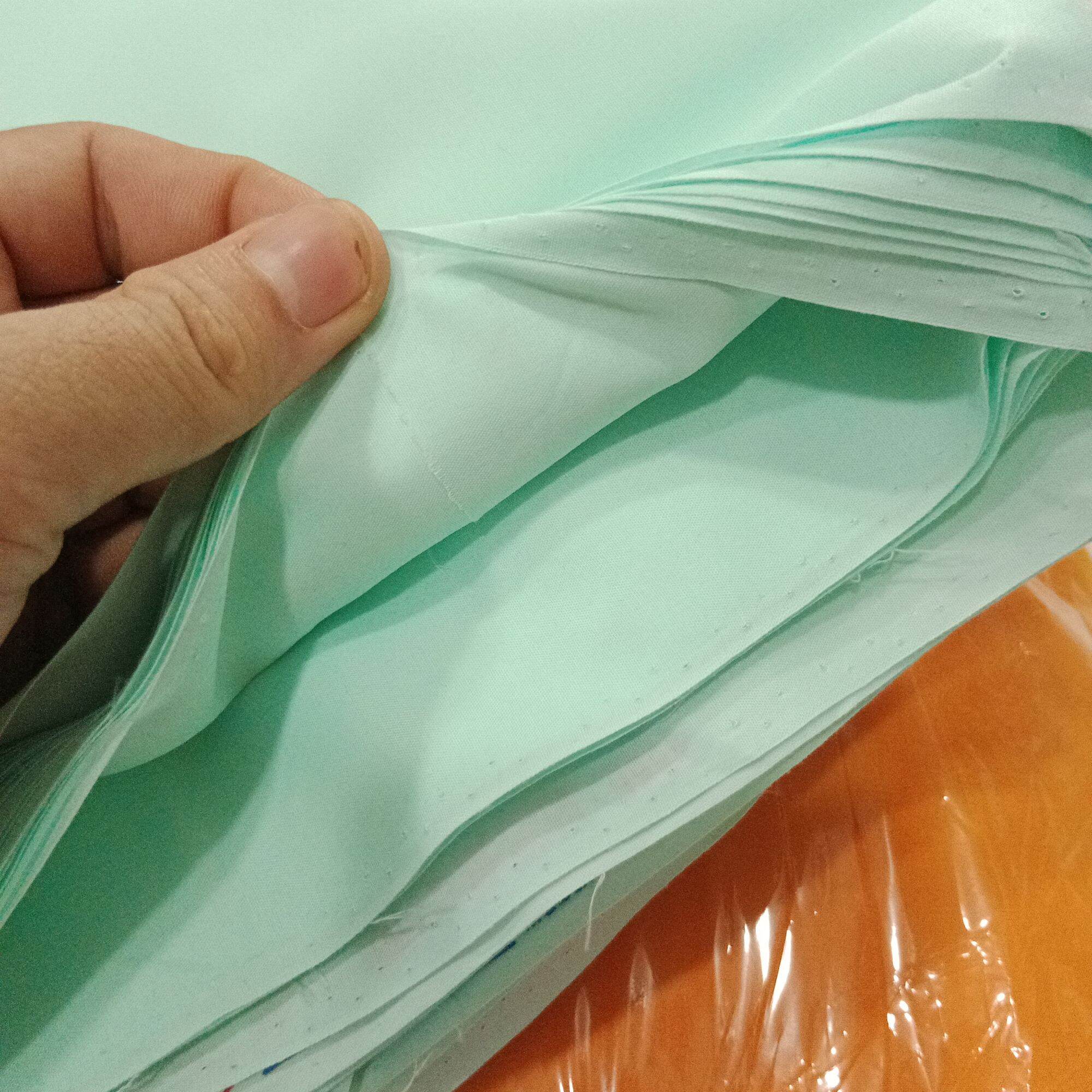 Kate Silk Màu Xanh Ngọc Bích