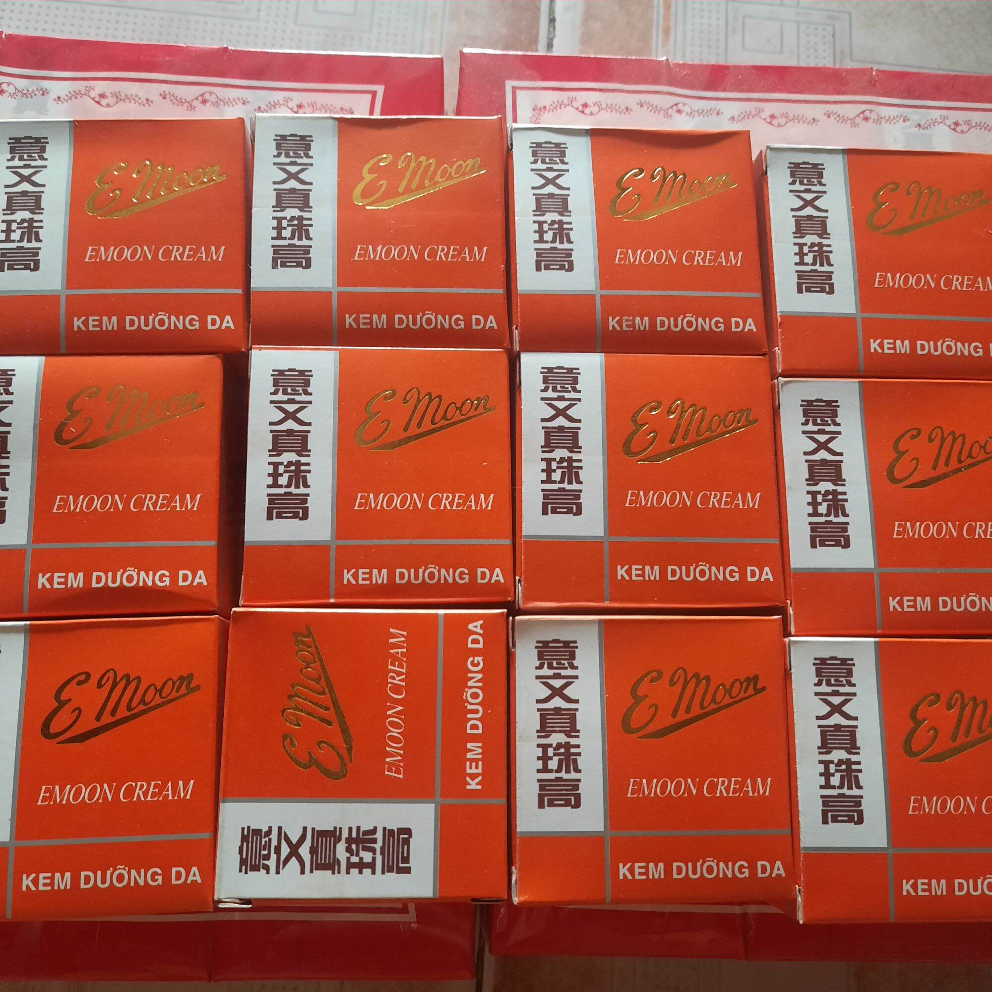 kem emoon dưỡng trắng da