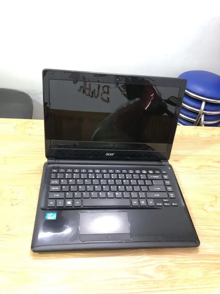 LAPTOP ACER ASPIRE E1-470 i3 3217U Ram 4G SSD 128G 14INCH