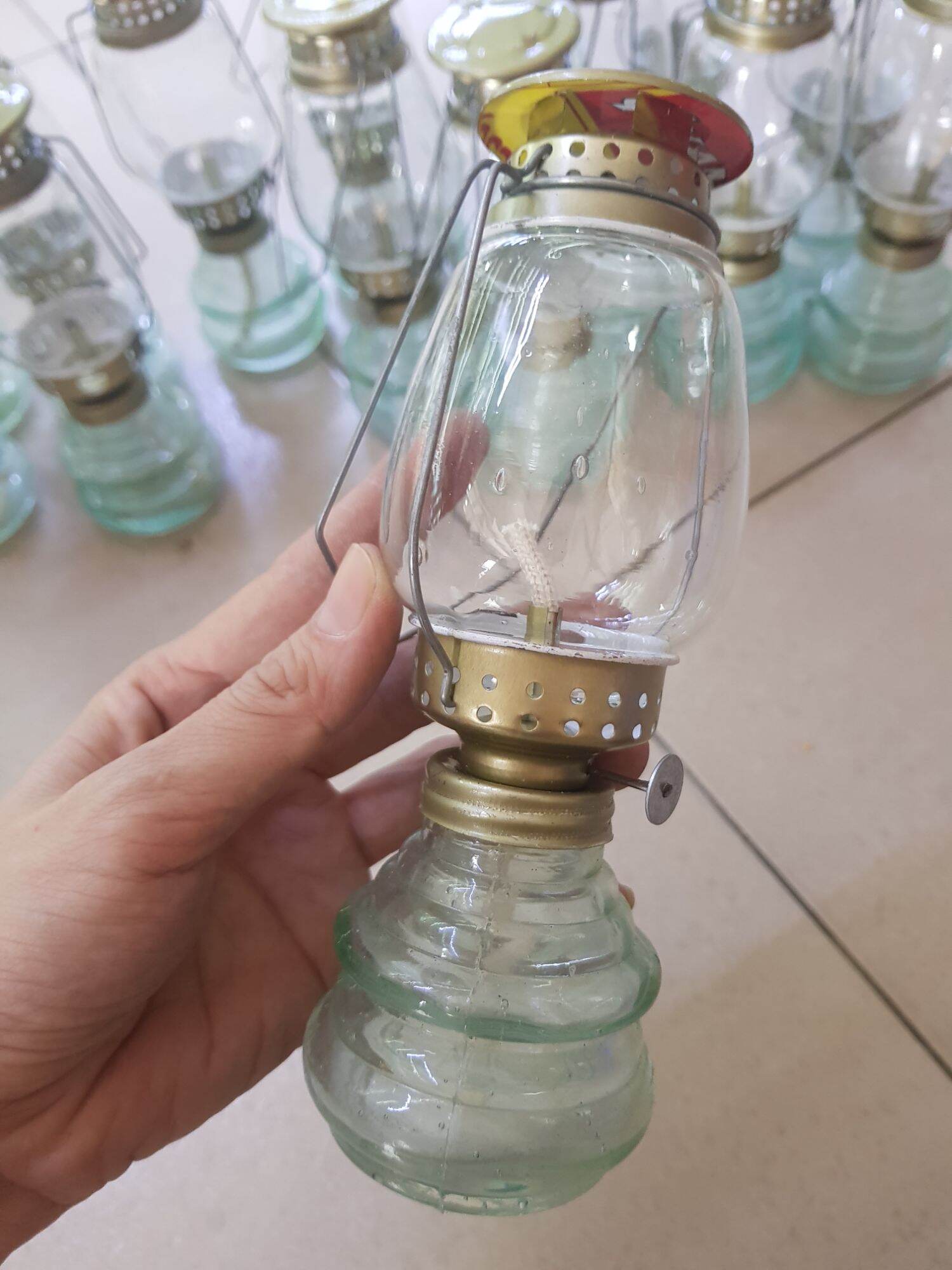 ĐÈN DẦU CHỐNG BÃO