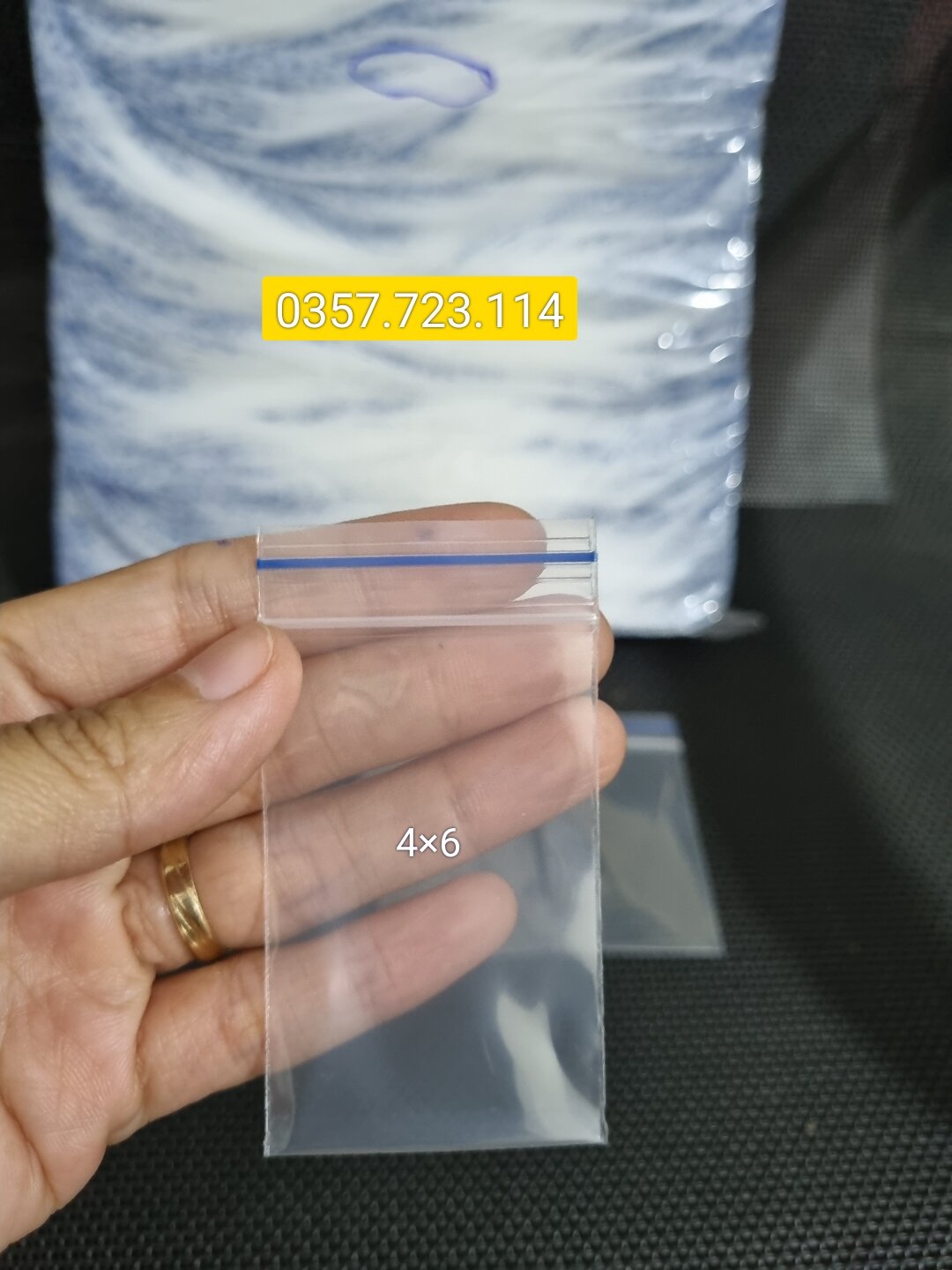 100g túi zip chỉ xanh