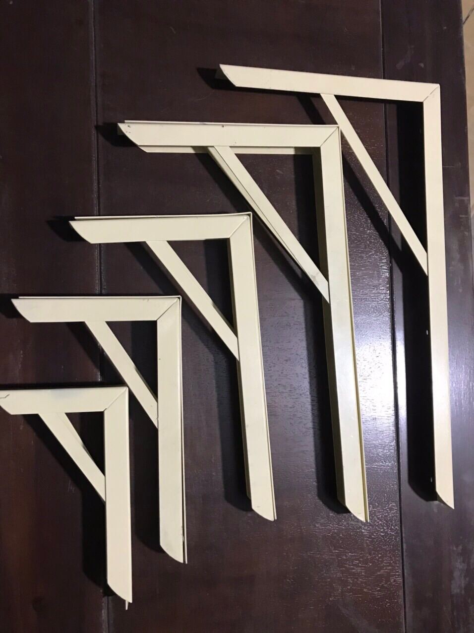 GIÁ ĐỠ CHỮ L BẮT KỆ SƠN TĨNH ĐIỆN BỀN ĐẸP