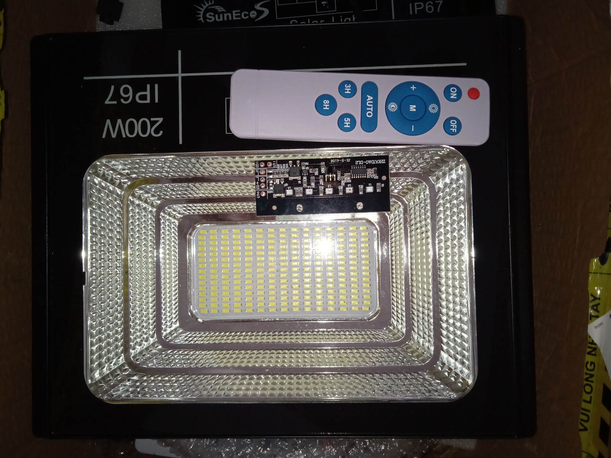 Vỏ đèn năng lượng mặt trời 200w