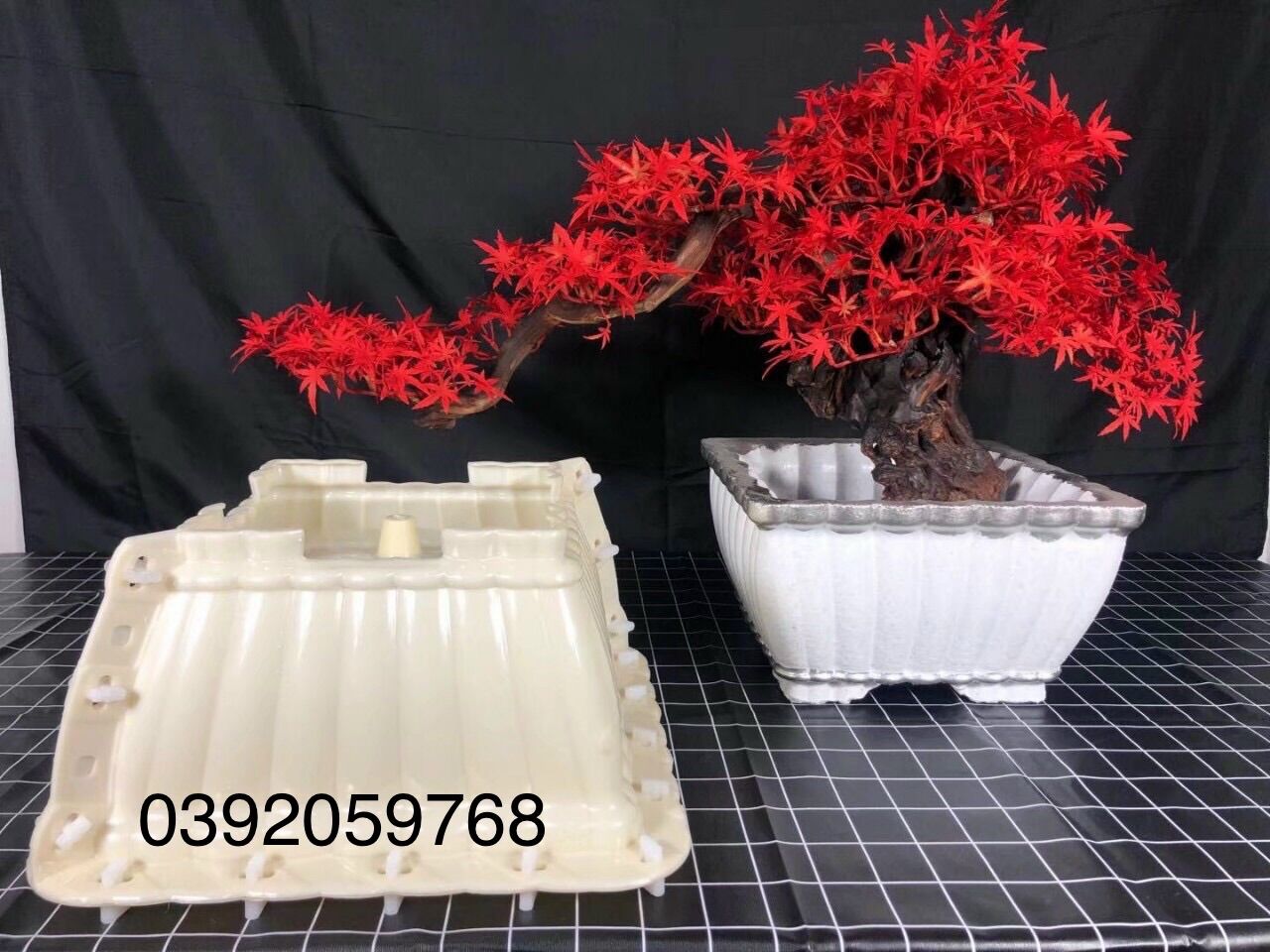 Khuôn đúc chậu cảnh vuông 30 cao 18