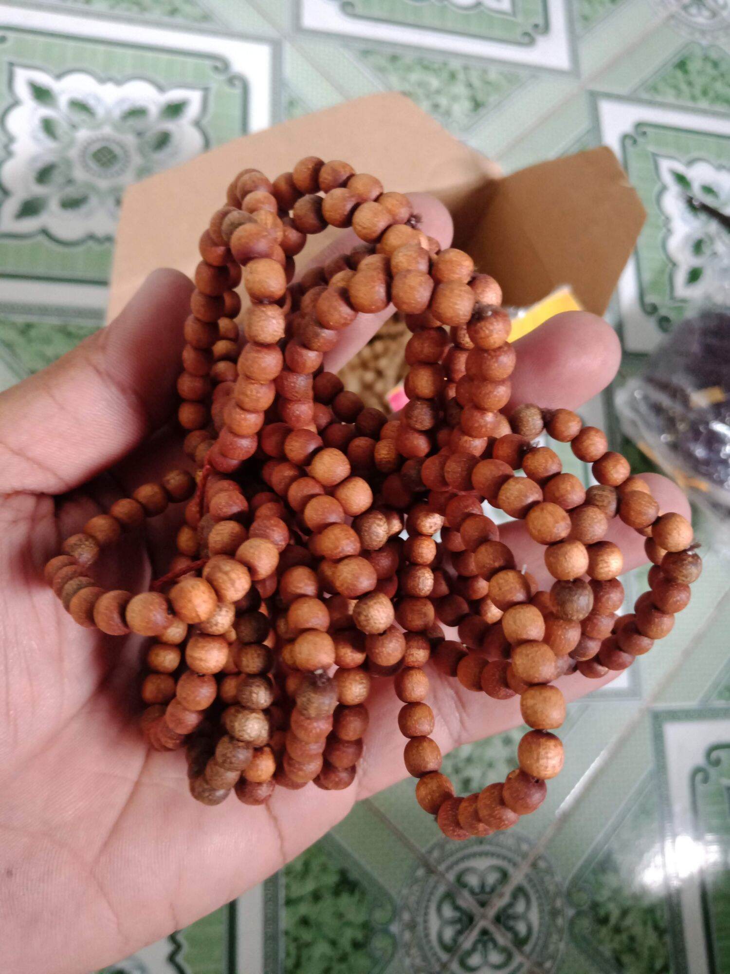 chuỗi gỗ hương xá xị