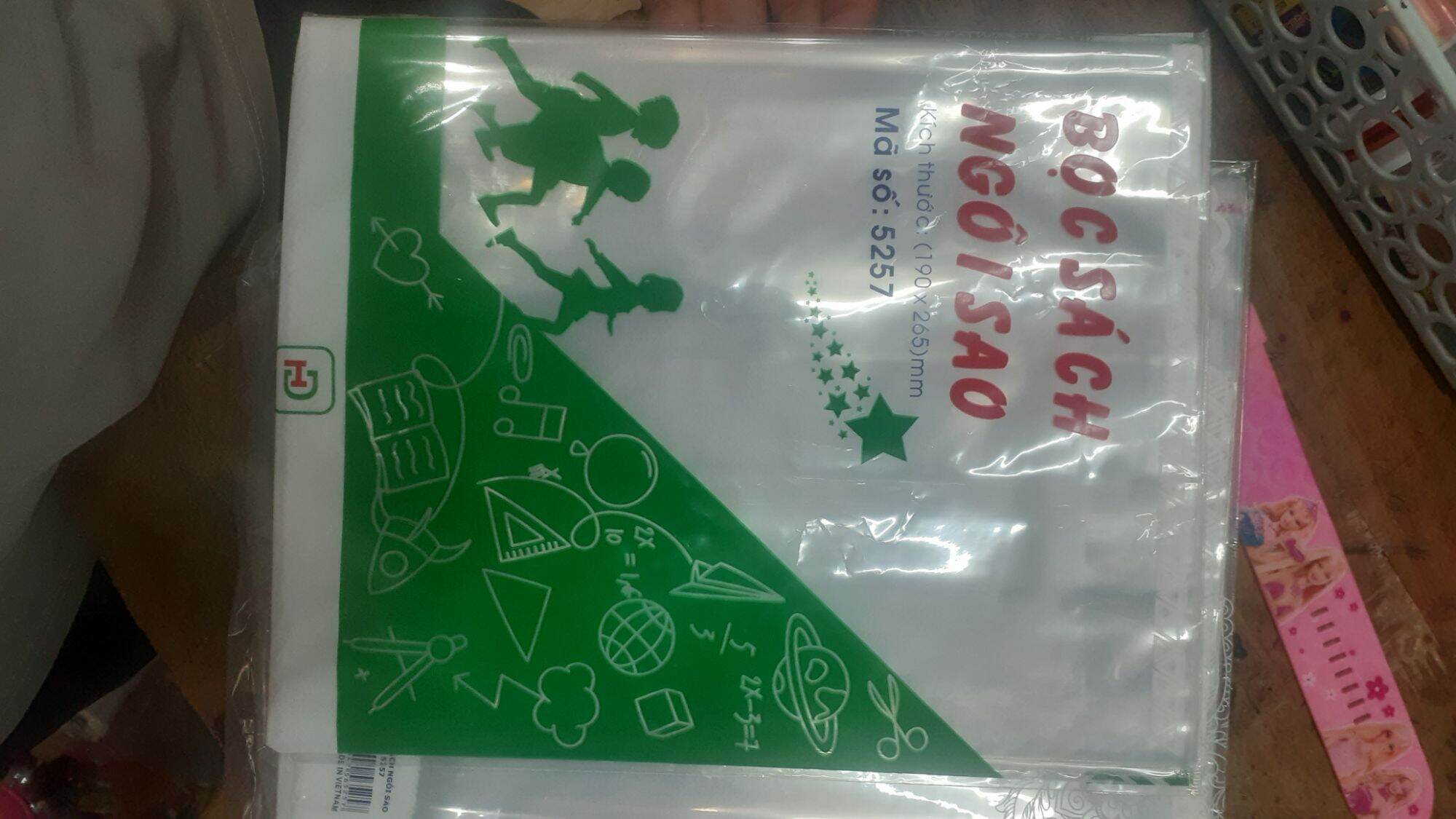Bọc vở oly và sách giáo khoa cấp nilon Hùng Đức