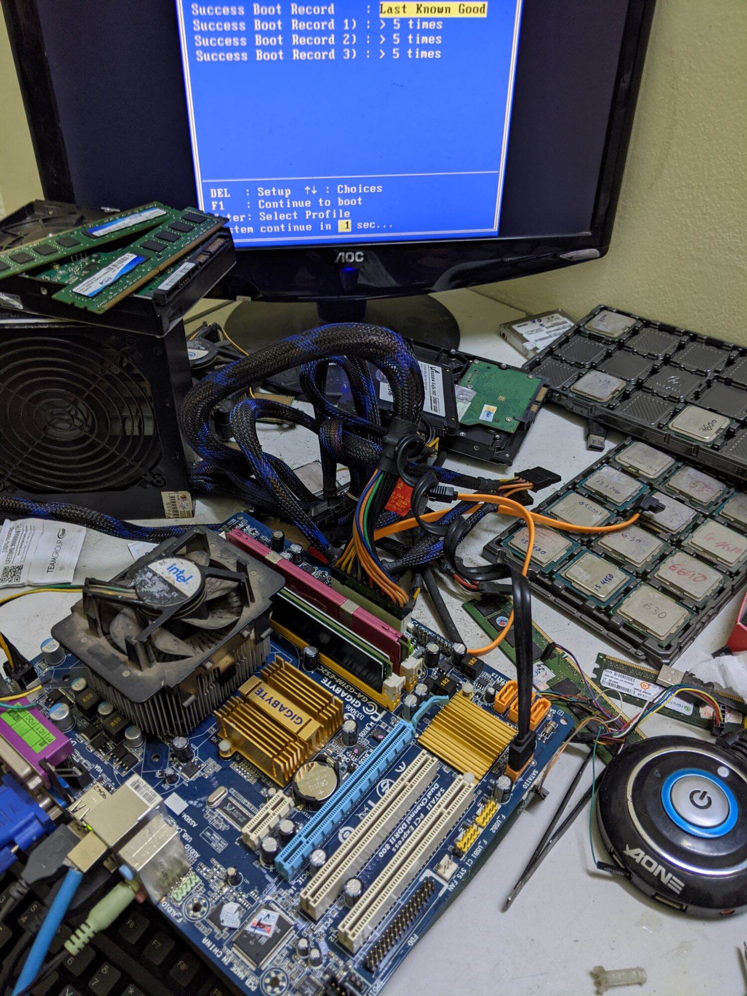 combo main g31, chip e8400, ram 2gb