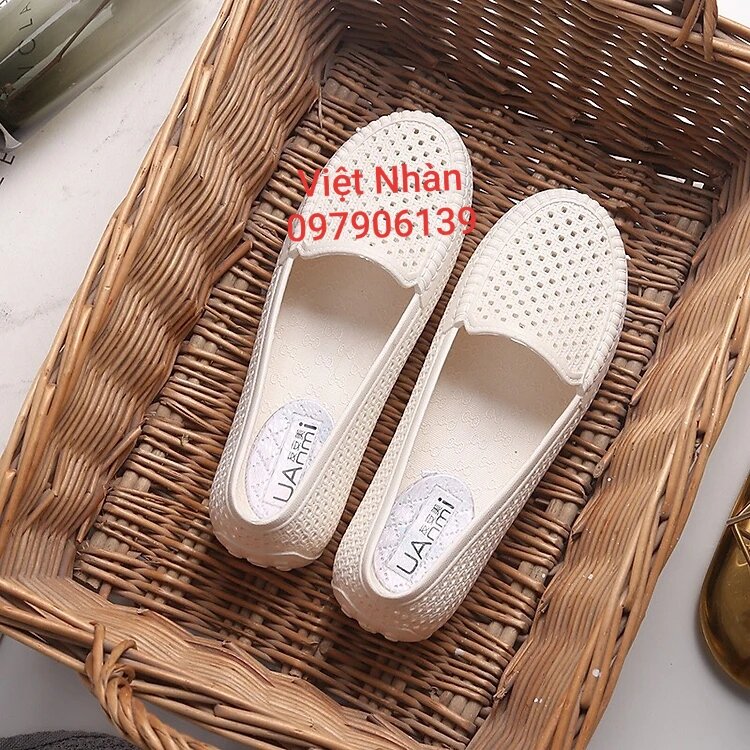 Giày nhựa nữ đi mưa siêu bền