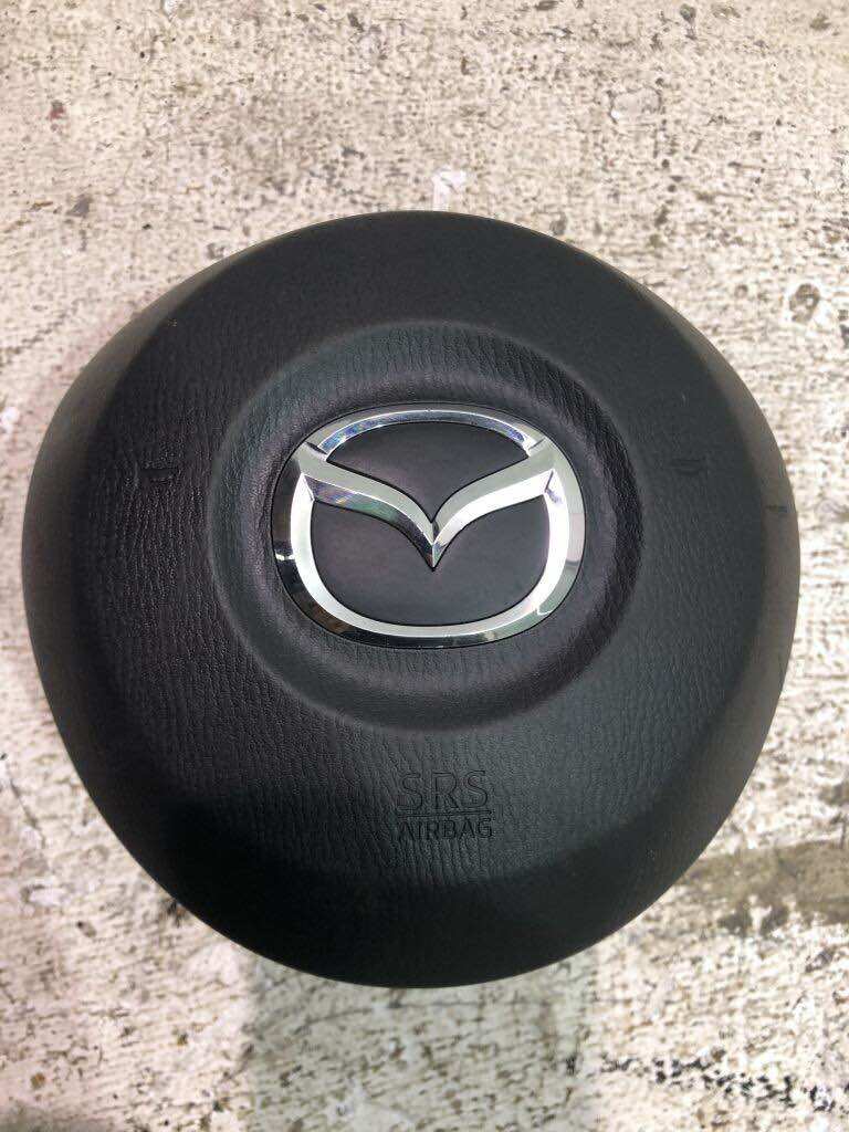 Nắp đậy túi khí, mặt còi vô lăng Mazda CX-5