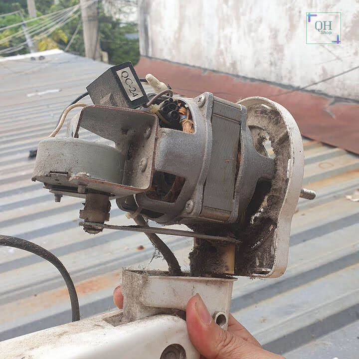 Motor Đảo Chiều Quạt Kèm Theo Trục Đảo