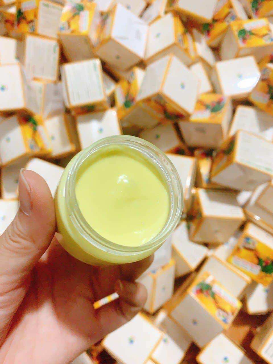 Tẩy Da Chết Môi Mật Ong Gừng SKINLAX 20g