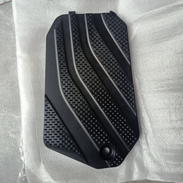 Nắp che bình ắc quy vario click 2018-2020 của honda