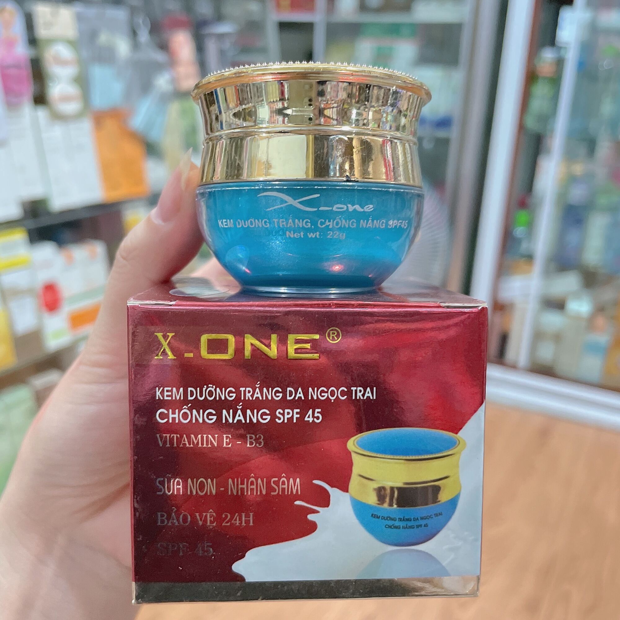 Kem X_One Kem Dưỡng Trắng Da Chống Nắng 22G