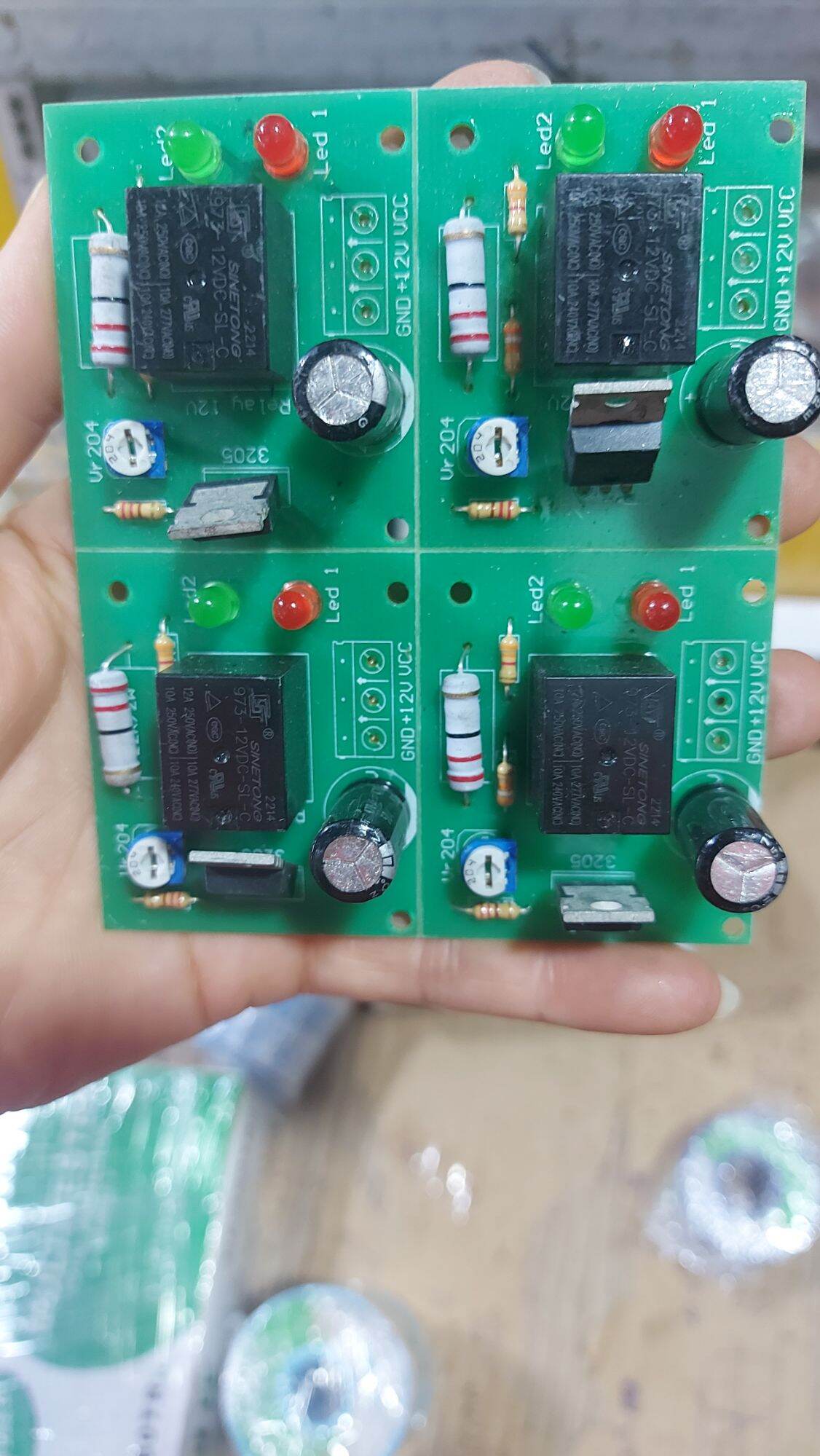 1c Mạch sạc ắc quy tự ngắt 12v 10a