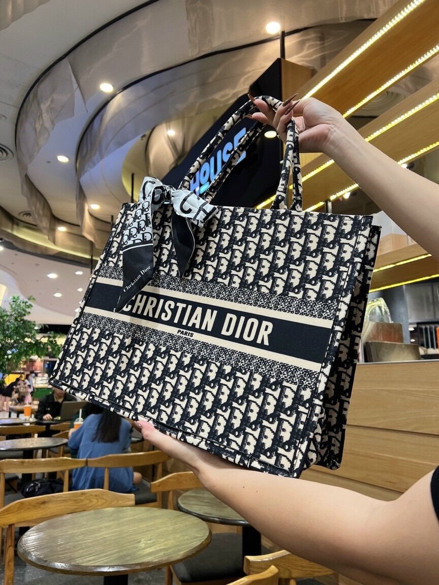 Túi công sở thổ cẩm size 41 tặng kèm lụa
