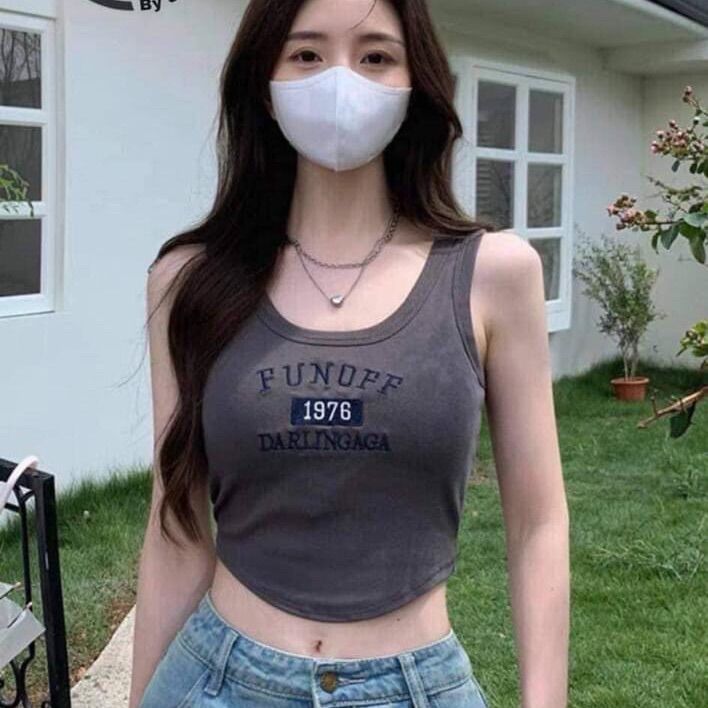 Áo croptop siêu xinh [HCM] có sẵn