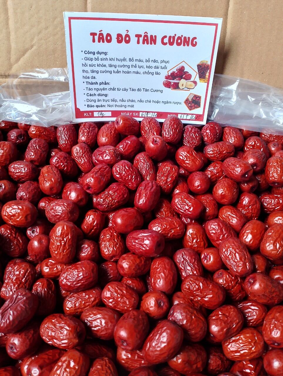 Táo  đỏ  Tân Cương  (gói  1kg  ,ngon  ,ngọt  ,bùi,  dẻo..)
