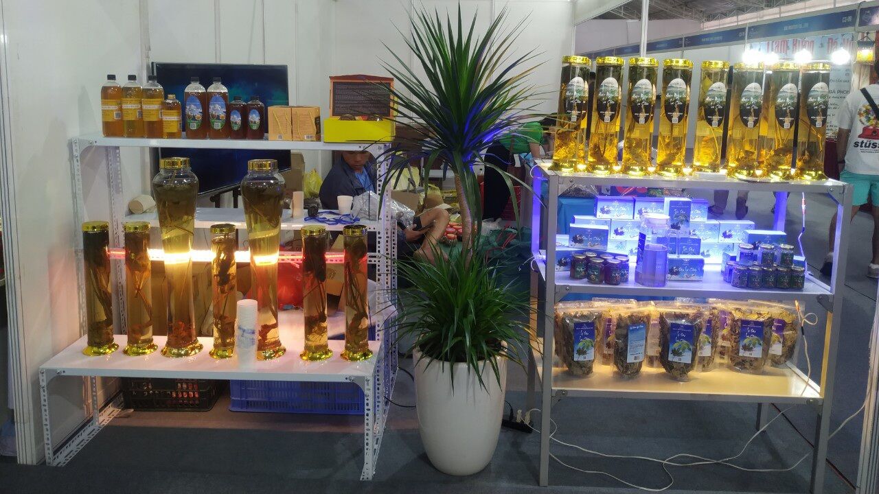 Lá Sâm Lai Châu Sấy (100g)