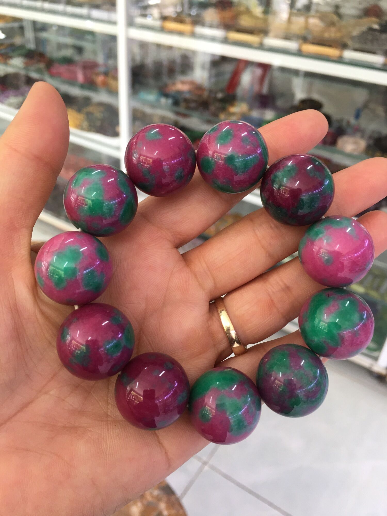 Vòng đá ruby phi 20li bao đẹp