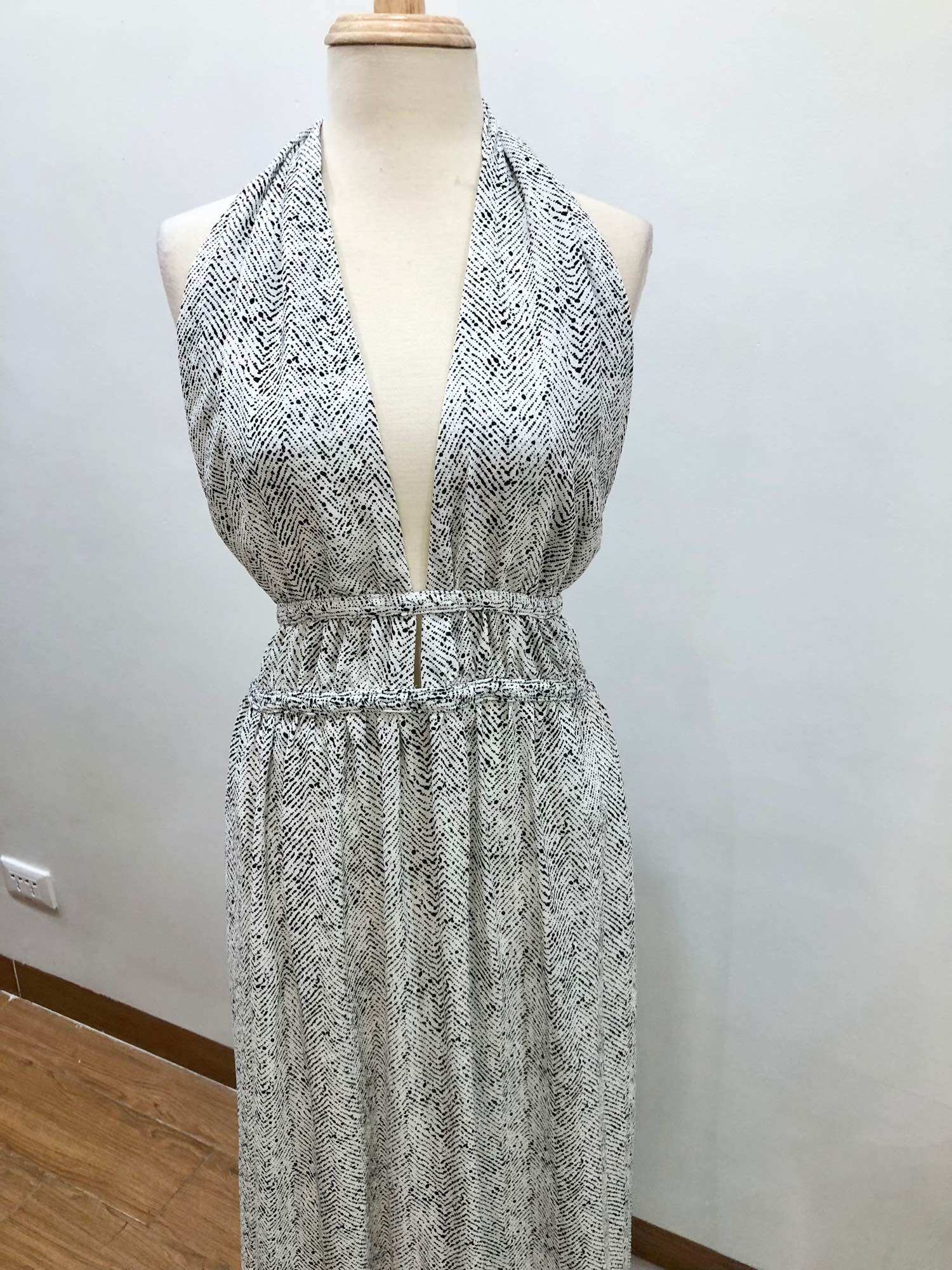Đầm maxi đi biển hở lưng có bigsize