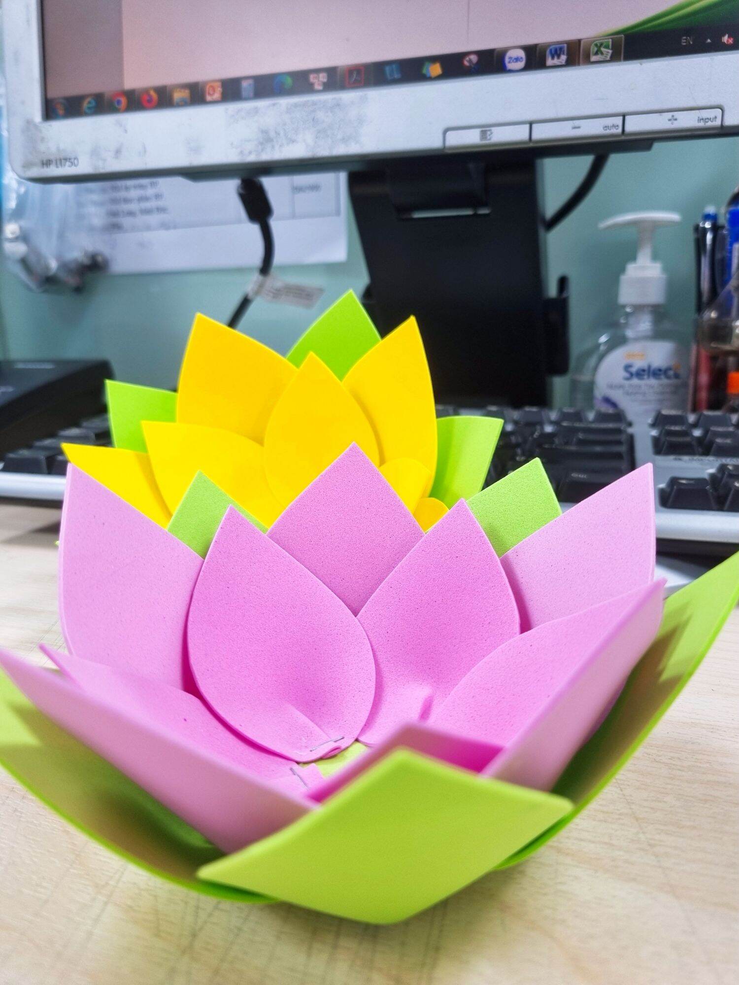Hoa đăng mút xốp ( không kèm nến)