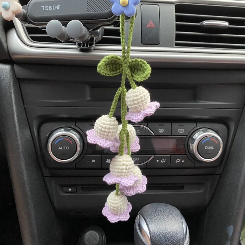 Móc khoá hoa linh lan, hoa chuông phối màu trắng tím bằng len handmade