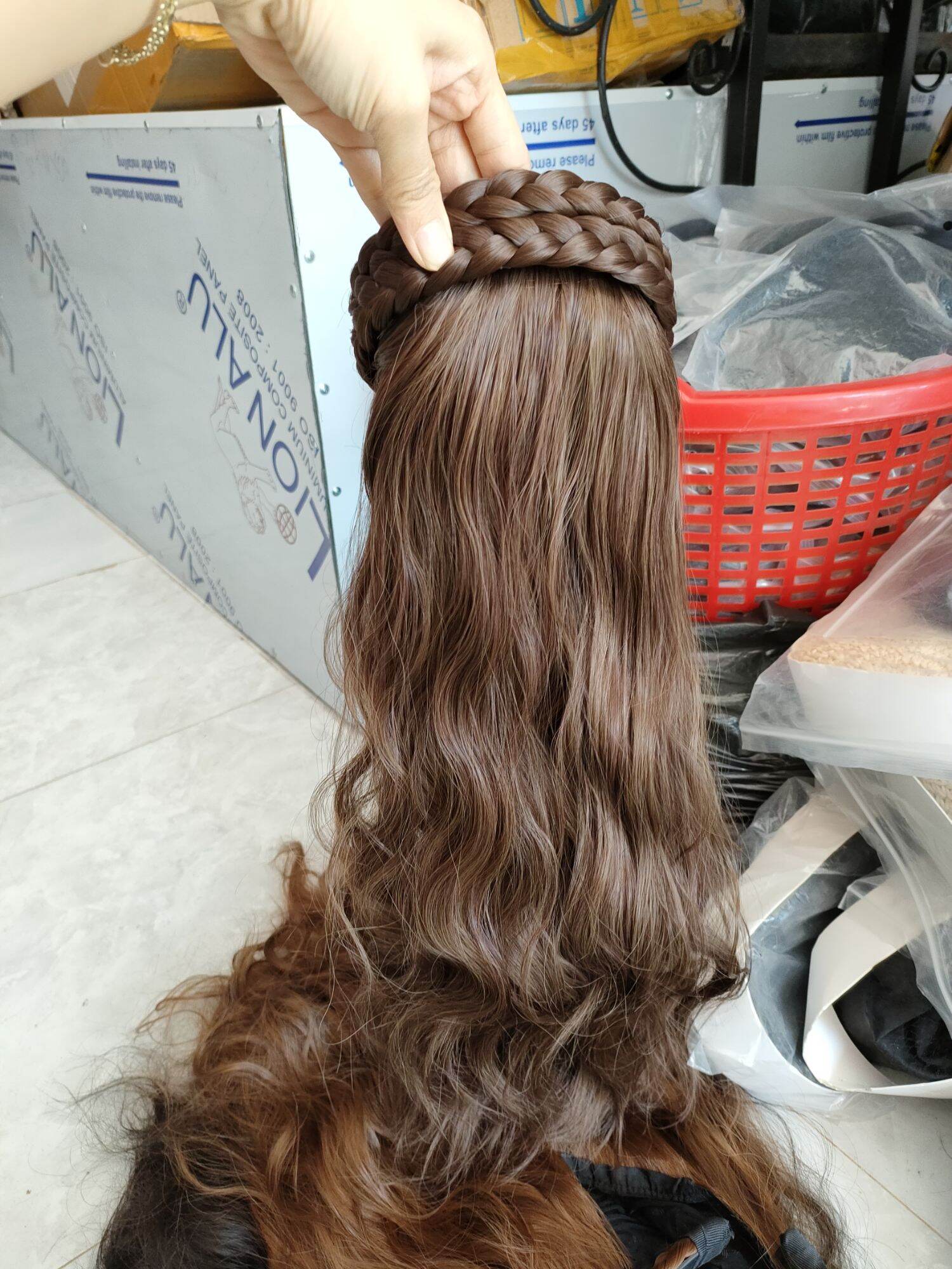 Tóc giả nữa đầu xù đính cài đôi