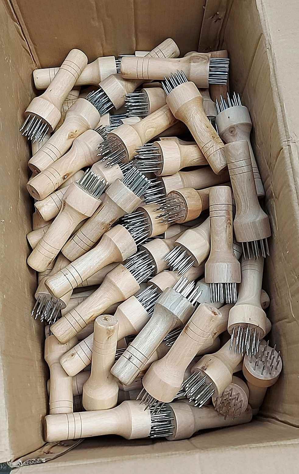 Dụng cụ xăm bì [đâm thịt ướp cho thấm]