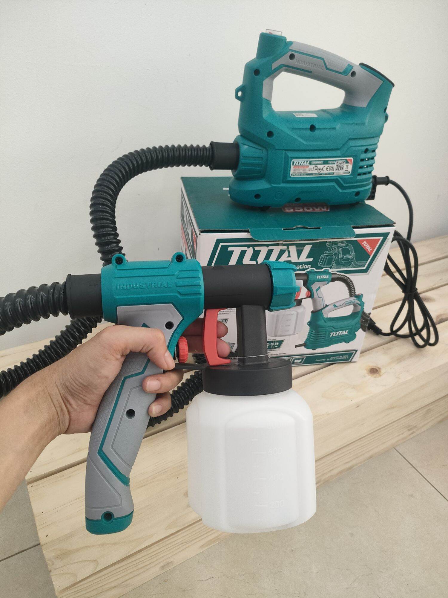 Máy phun sơn dùng điện 500W Total TT5006