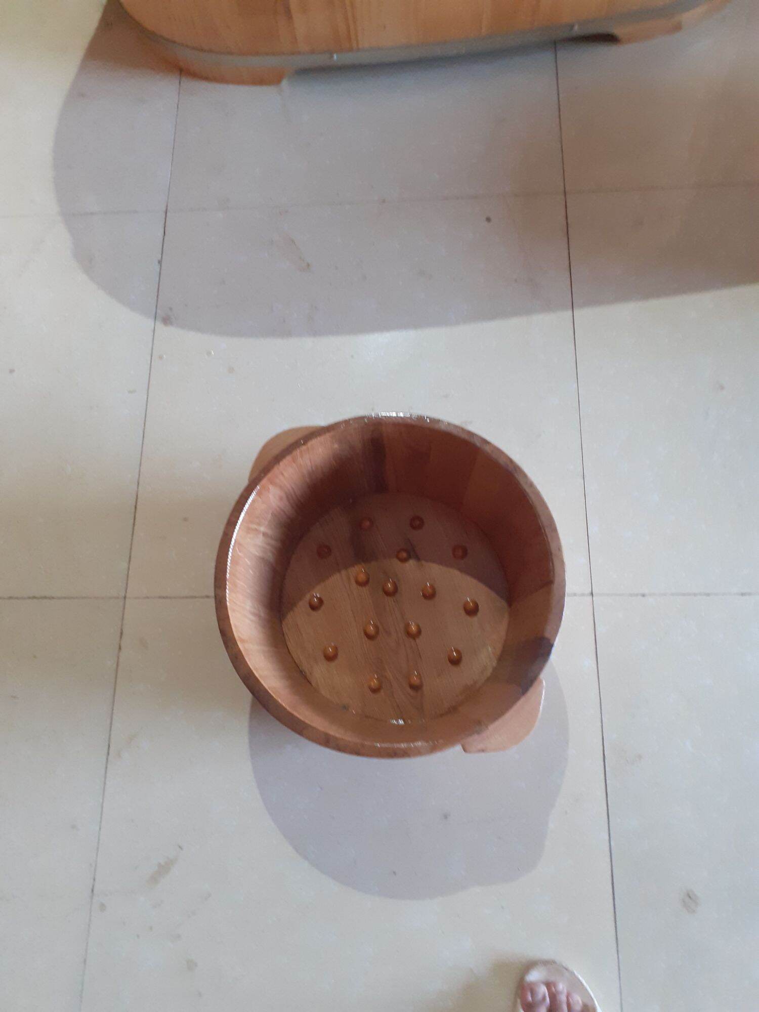 Chậu ngâm chân gỗ sồi massage.