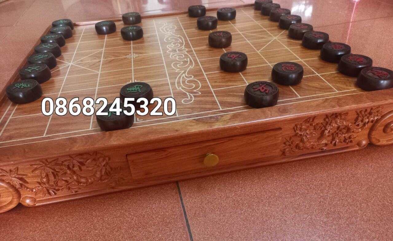 Bộ bàn cờ tướng gỗ hương đá kt 55×60×8cm +quân gỗ trắc kt 4.5×1.6cm