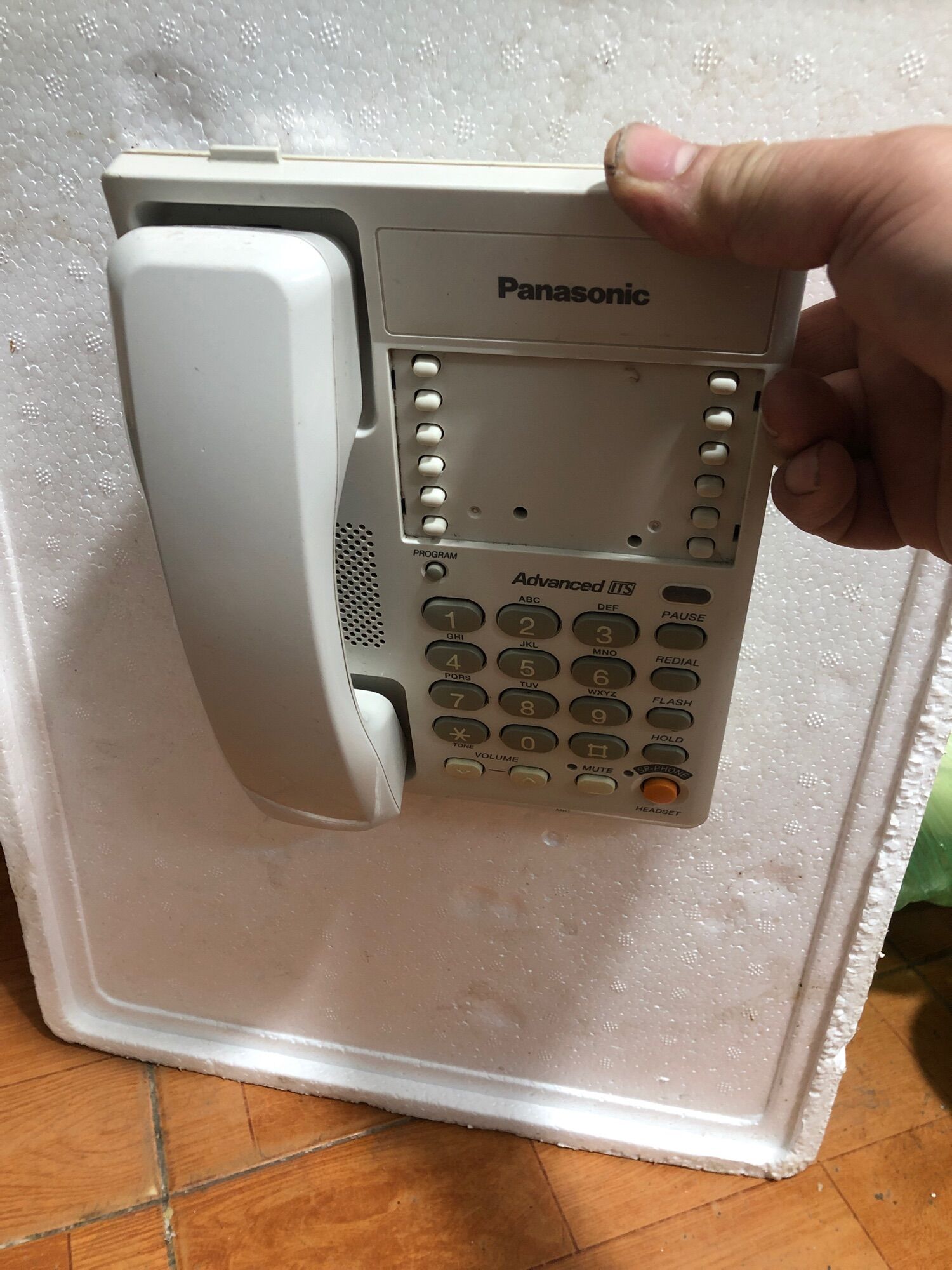 Điện thoại bàn panasonic kx-t2373
