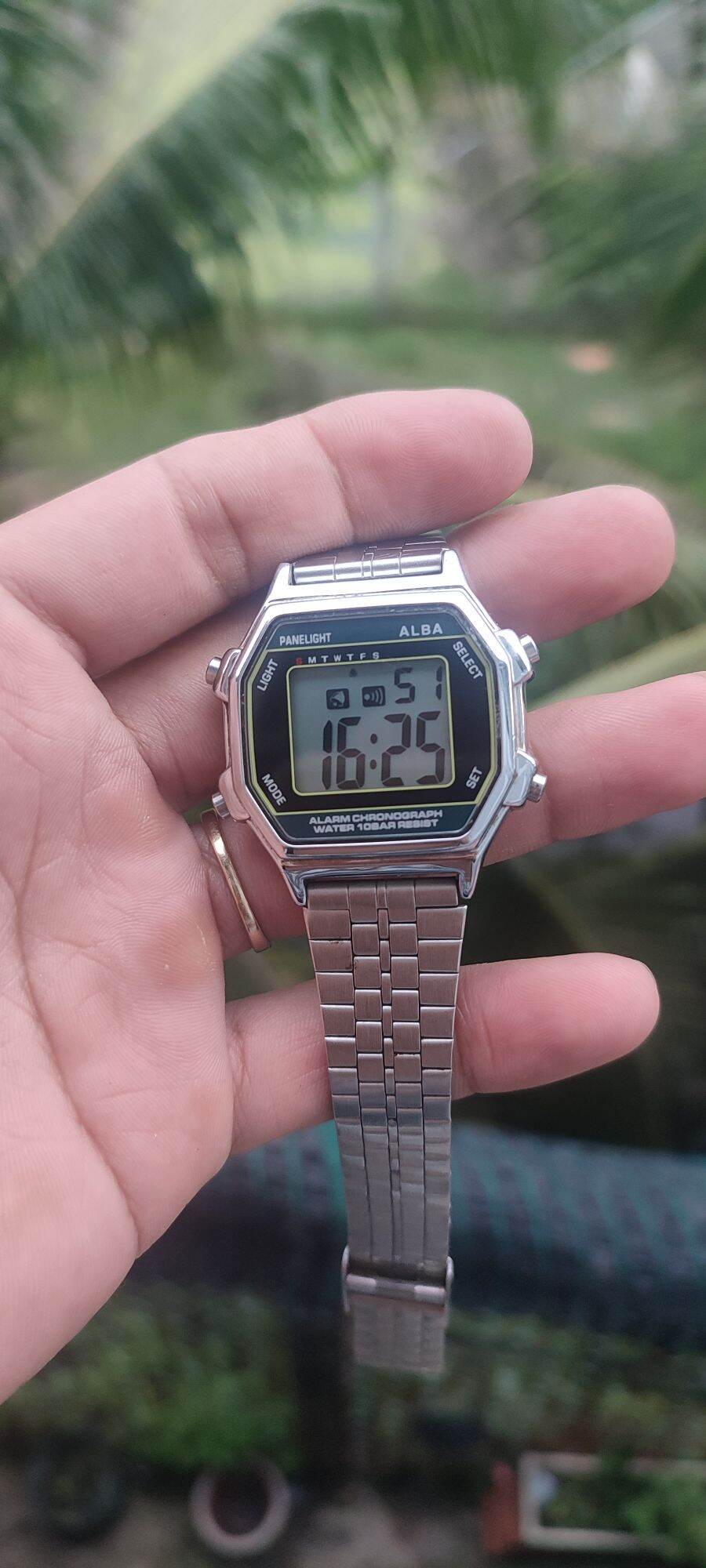 AlBA điện tử chinh hãng của seiko , hàng si đã qua sữ dụng