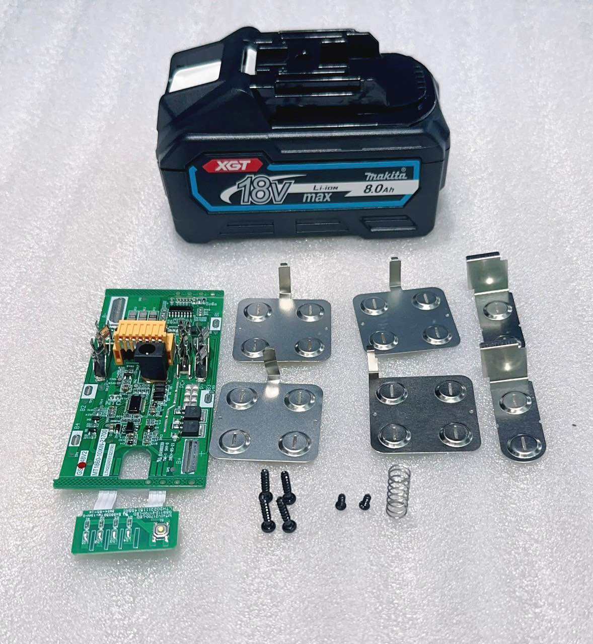 Vỏ mạch makita 8a 3 đường sạc nhận sạc zin ,nhận sạc adapter