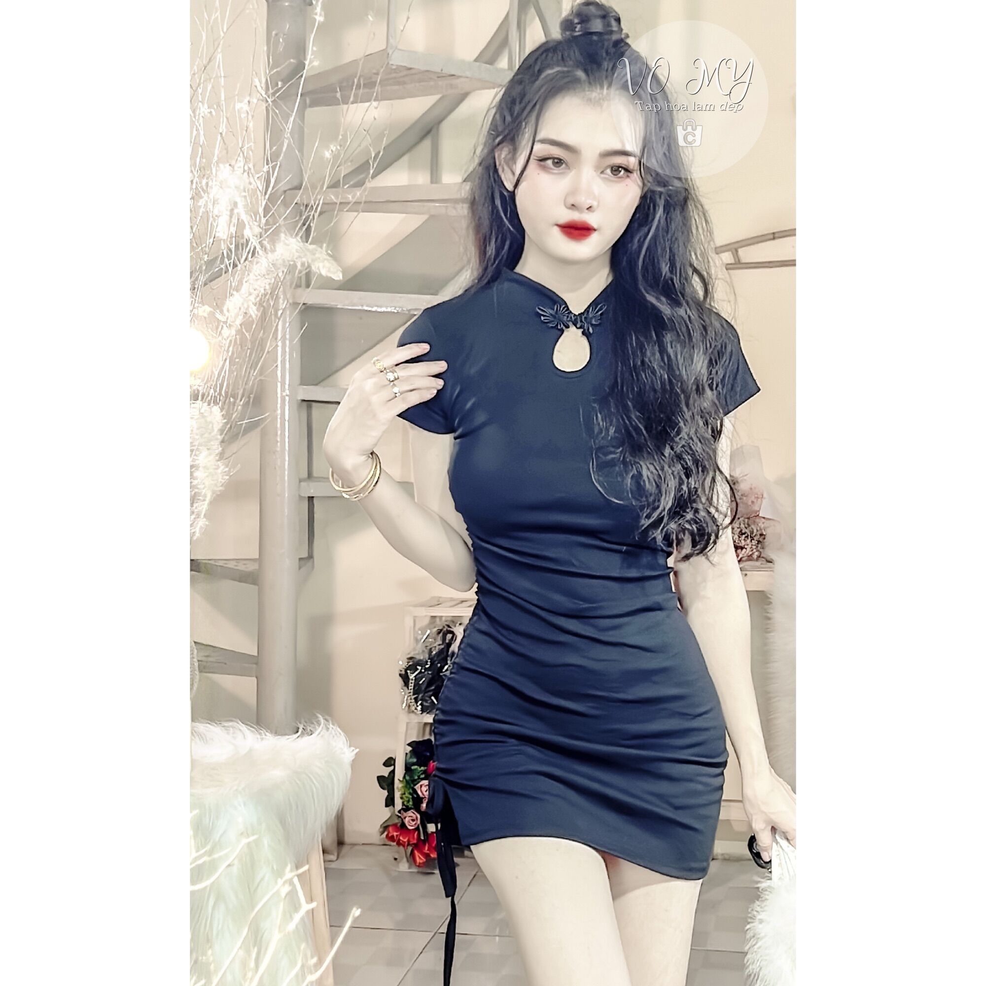Đầm body cổ tàu rút dây