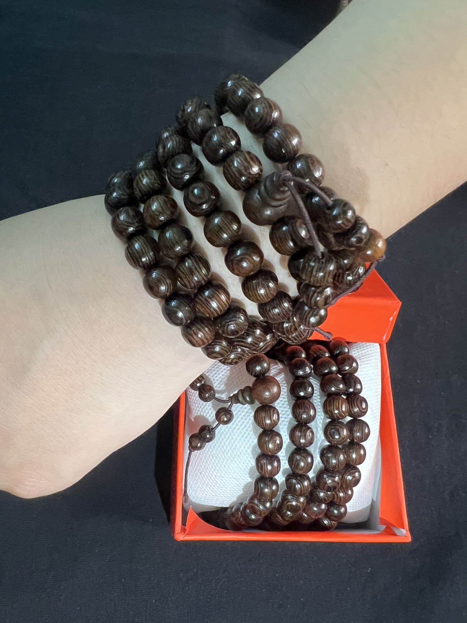 Vòng 108 hạt gỗ trầm mun 8li