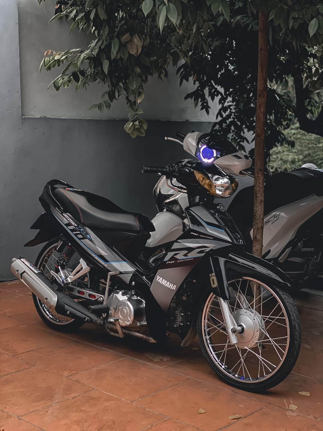 Tem rời sirius đen rc chỉ xanh