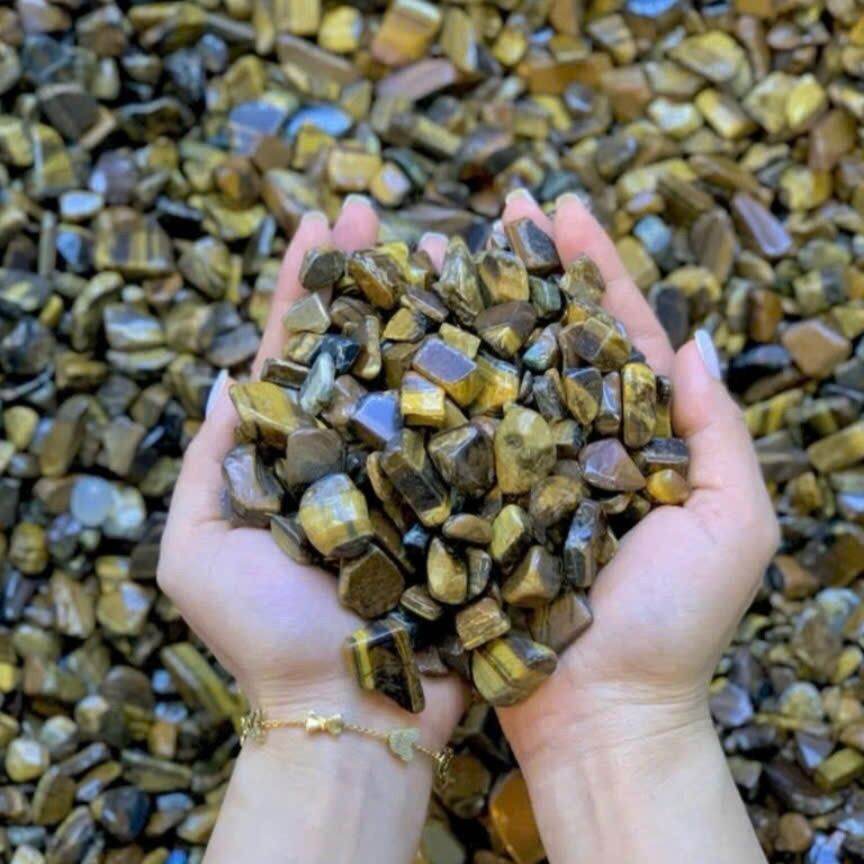 Đá Thạch Anh Vụn tự nhiên phong thủy dùng để rải nền thanh tẩy hổ trợ thu hút may mắn tài lộc vượng khí...
