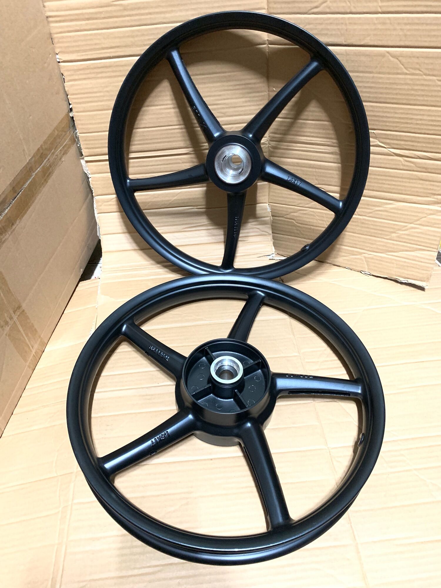 mâm 5 cây sirus 1 dĩa size 1.4 và 1.6 hiệu Xmode